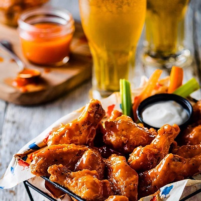 400X400 Wings & Brew